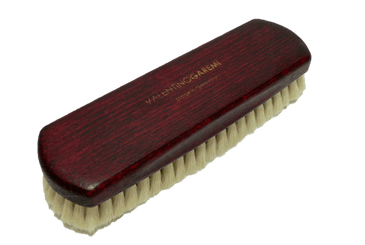 cleaning_buffing_brush_goat_hair_red_handle_valentino_garemi_82f0751a-071e-426c-8306-15d1c7cf053d.png