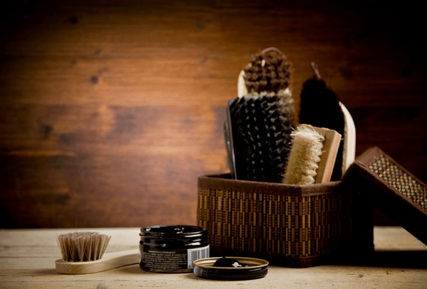 Brushes, Shoehorns & Shoe Trees
