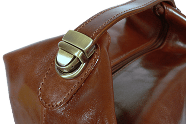 iexi%20shoe%20care%20large%20leather%20case%20kit%20garemi%20valentino-min(1).png